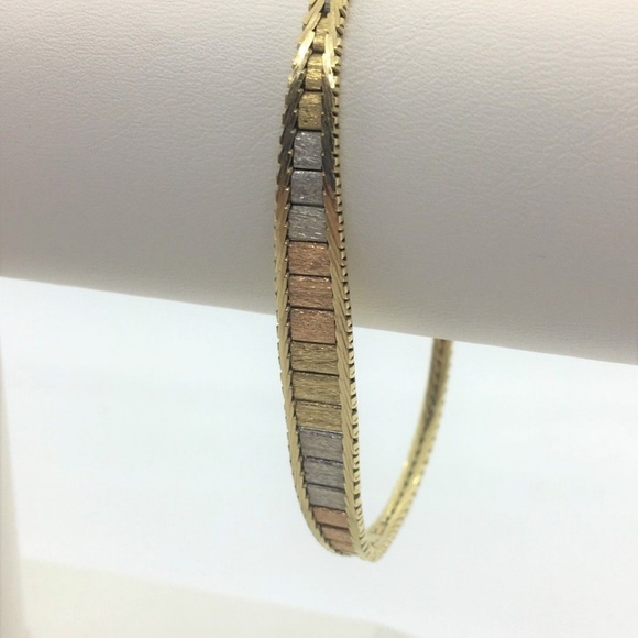 Meet your Posher, Joseph Robert Jewelers - Picture 5 of 7